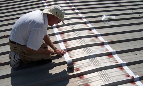 chống dột mái tôn nhà xưởng bị hở hiệu quả