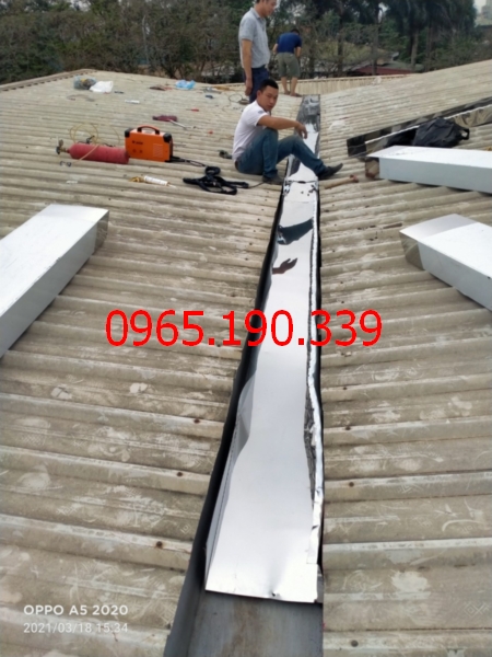 Cách lắp máng nước mái tôn tại Giải Phóng Thanh Xuân 